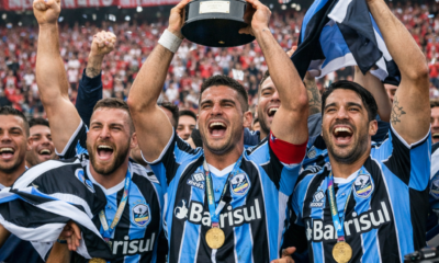 Grêmio comemora título do Campeonato Gaúcho 2026 após empate no Grenal contra o Internacional no Beira-Rio